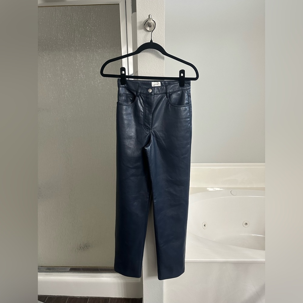 Navy aritzia Wilfred faux leather pants
